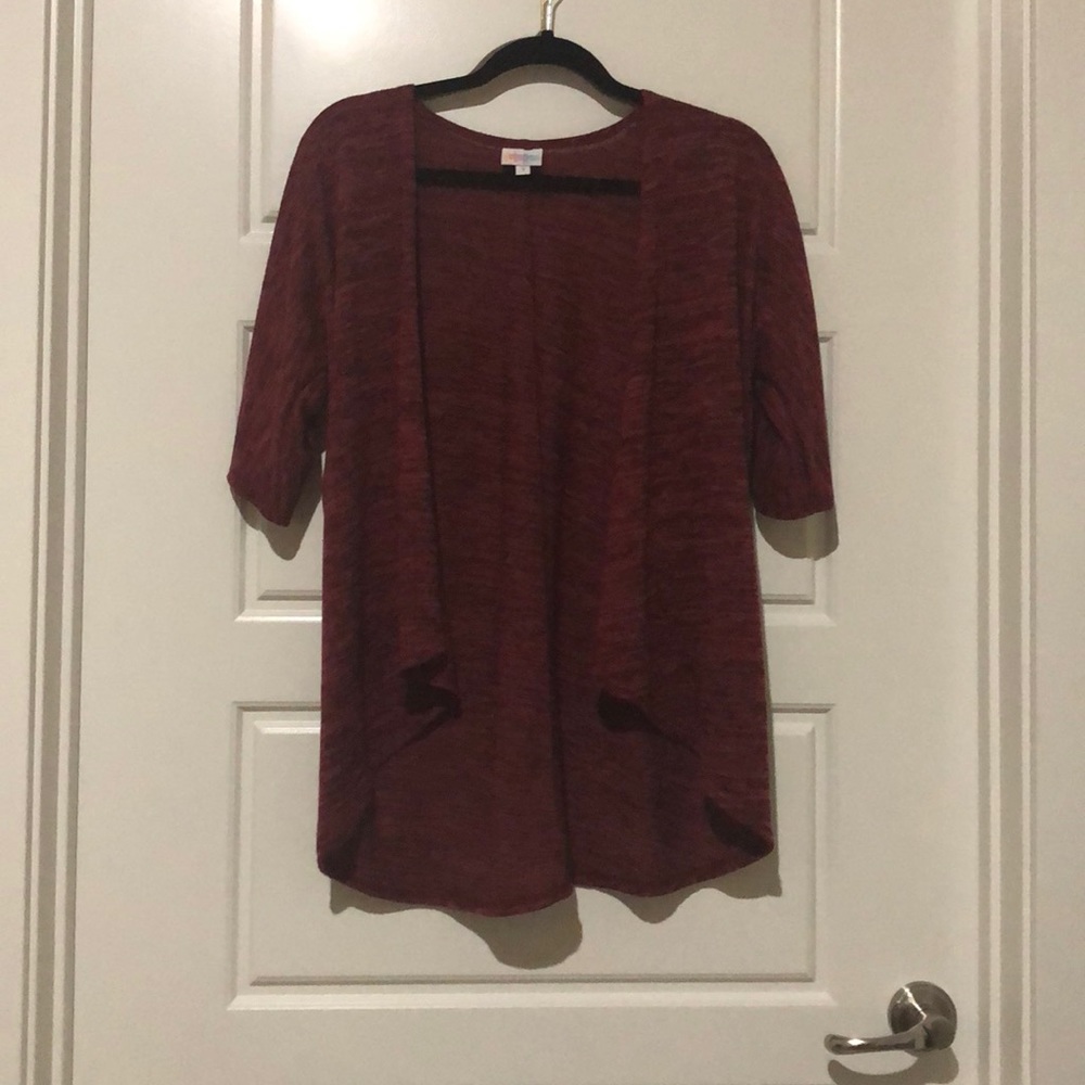 Short length kimono sweater.